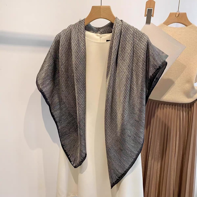 特大サイズ 110x110cm 本物のシルクスカーフ 100 - Pashmina Wrap Large のレビューと価格