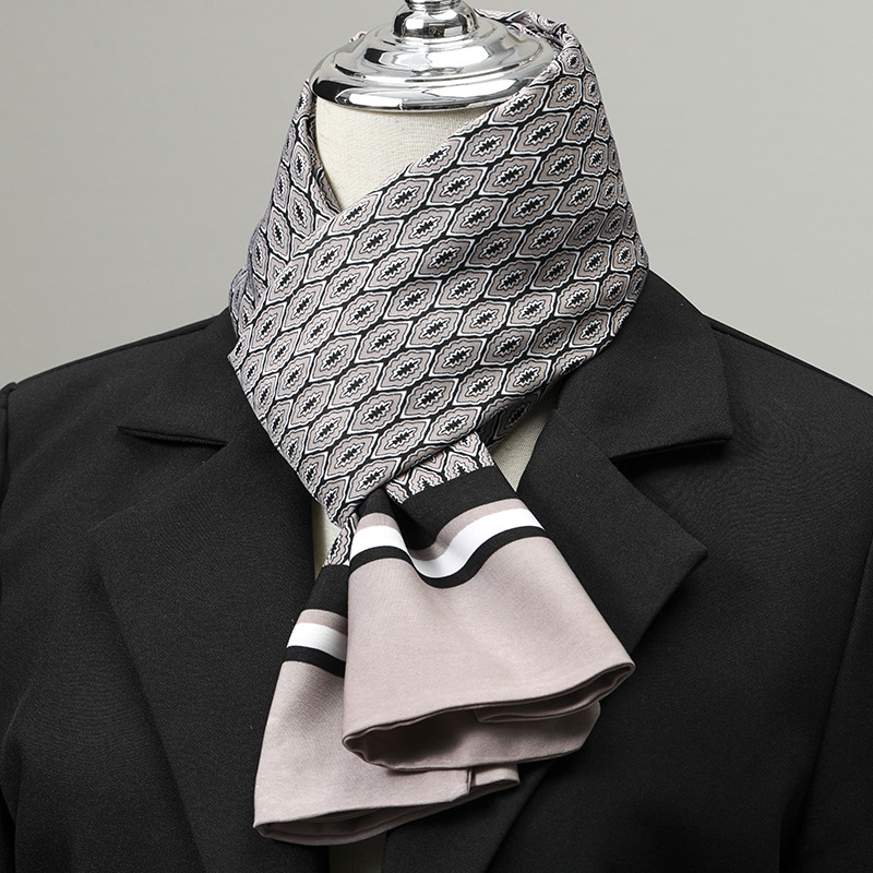 メンズスカーフ イミテーションシルク ネックスカーフ 小さな - Ascot Neck Scarf のレビューと価格