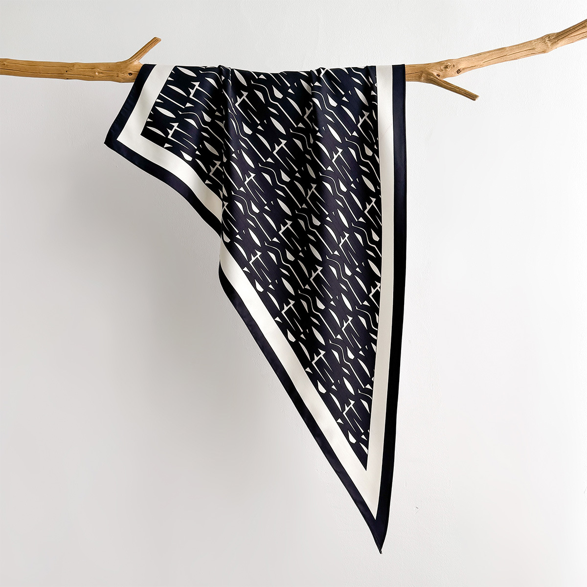 春プリントスクエアスカーフ女性のためのソフトステインイミテー - Scarf Silk Square のレビューと価格